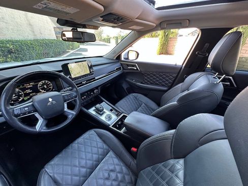 Used 2023 Mitsubishi Outlander SEL AWD/4WD image 24