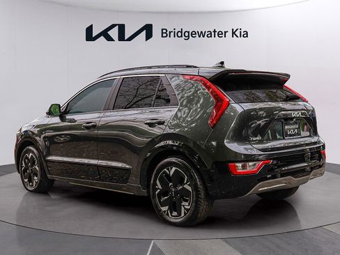 Certified 2025 Kia Niro Wind w/ Wind Preserve Package FWD image 4