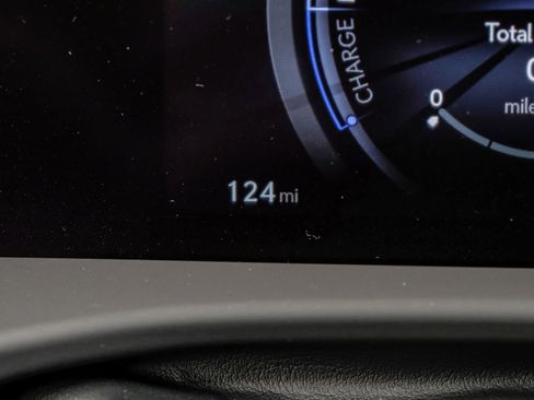 Used 2023 Lexus RZ 450e Premium image 24