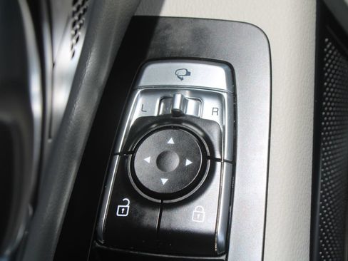 Used 2022 Kia Telluride SX w/ Towing Package FWD image 22