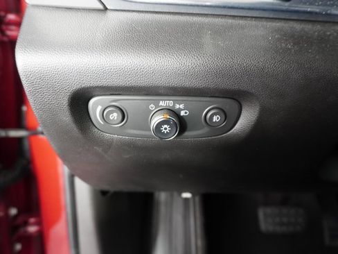 Used 2018 Chevrolet Traverse LT image 25