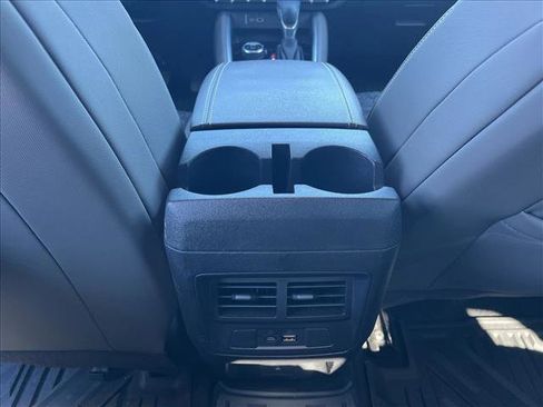 Used 2024 Chevrolet Colorado ZR2 w/ Technology Package image 18