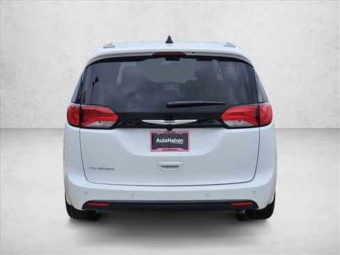 New 2025 Chrysler Voyager LX image 6