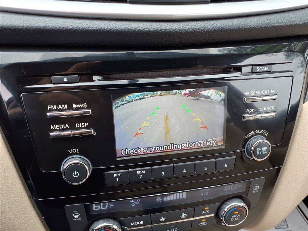 Used 2016 Nissan Rogue SV FWD image 10