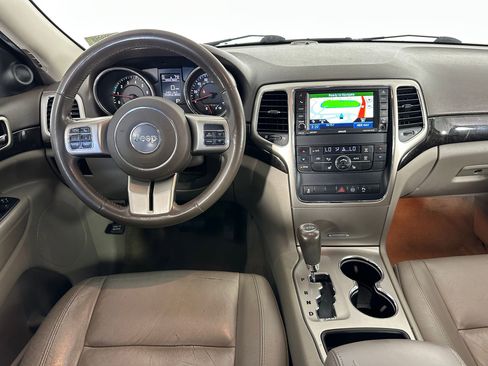 Used 2012 Jeep Grand Cherokee Laredo image 4