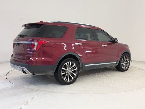 Used 2016 Ford Explorer Platinum image 8