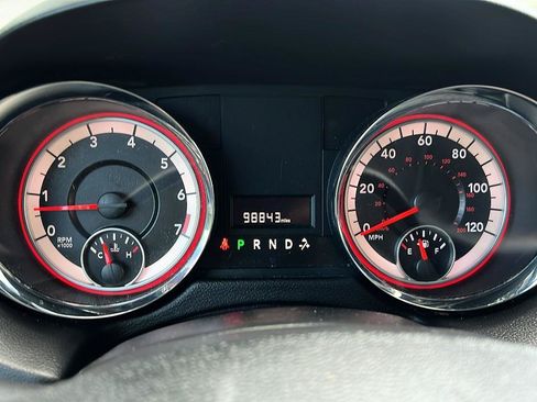 Used 2019 Dodge Grand Caravan SXT FWD image 12