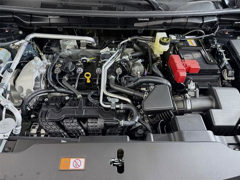 New 2025 Mitsubishi Outlander SE image 32