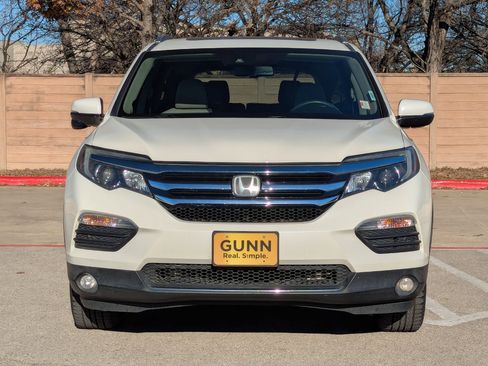 Used 2018 Honda Pilot Touring image 9