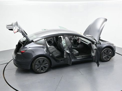 Used 2025 Tesla Model 3 Long Range RWD image 38