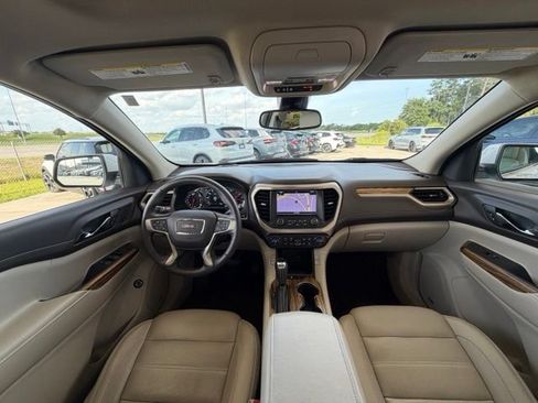 Used 2019 GMC Acadia Denali w/ Technology Package FWD image 40