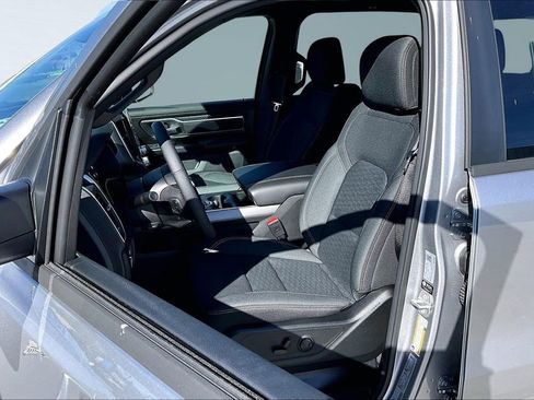 New 2026 RAM 1500 Big Horn AWD/4WD image 5