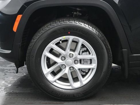 New 2026 Jeep Grand Cherokee L 4WD image 37