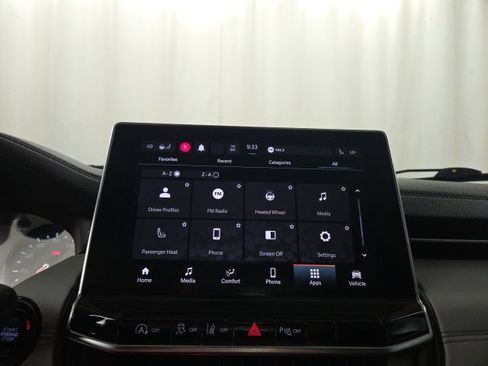 Used 2023 Jeep Compass Limited image 15