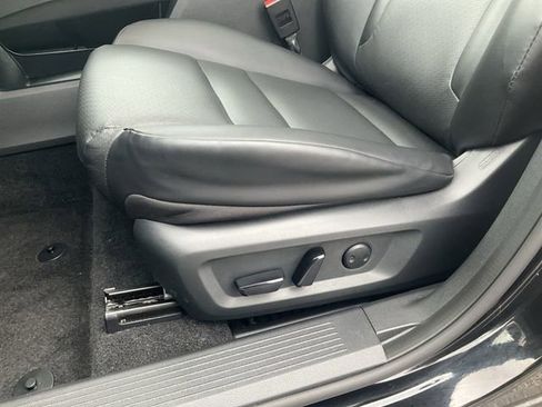 Certified 2023 Nissan Rogue SV w/ SV Premium B Package AWD/4WD image 31