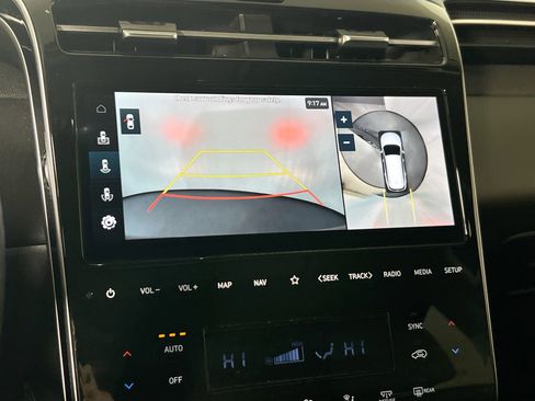 Used 2023 Hyundai Tucson Limited image 14