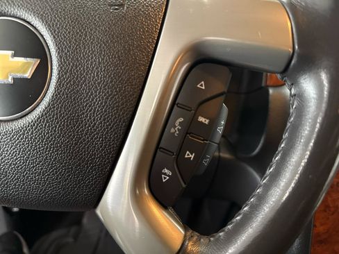 Used 2012 Chevrolet Avalanche LT AWD/4WD image 15