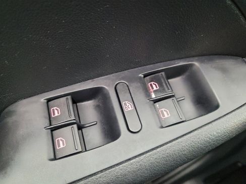 Used 2015 Volkswagen Jetta S image 27