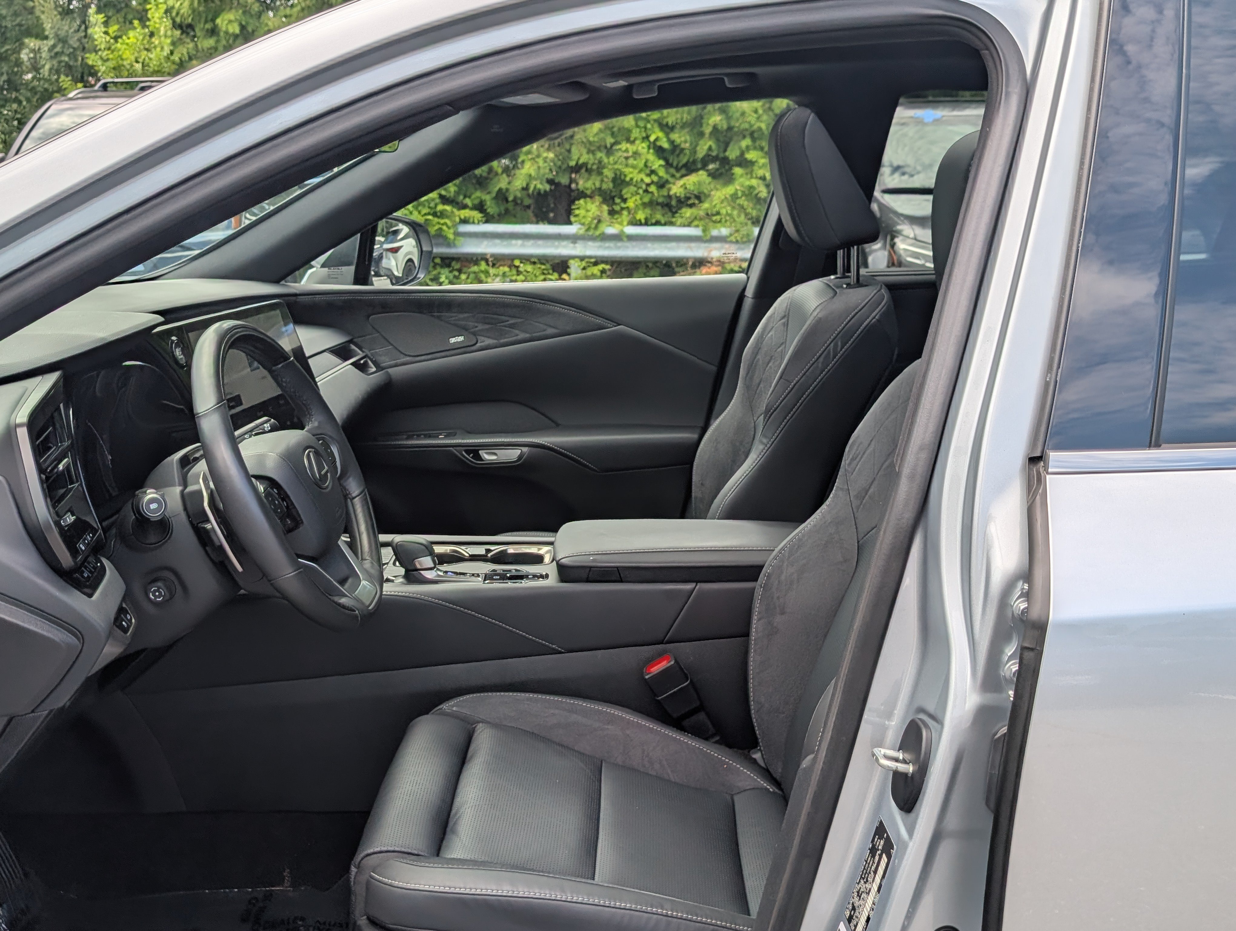 Certified 2024 Lexus RX 350 AWD w/ Convenience Package image 17