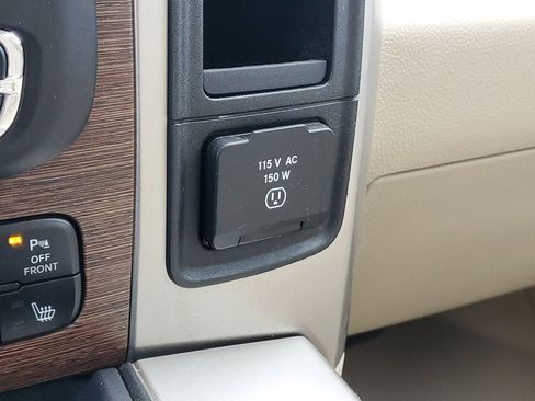 Used 2018 RAM 2500 Laramie image 30