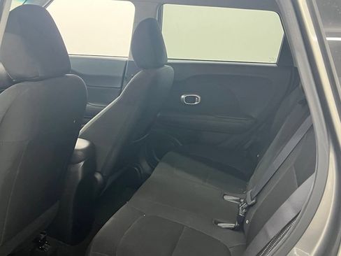 Used 2014 Kia Soul FWD image 10