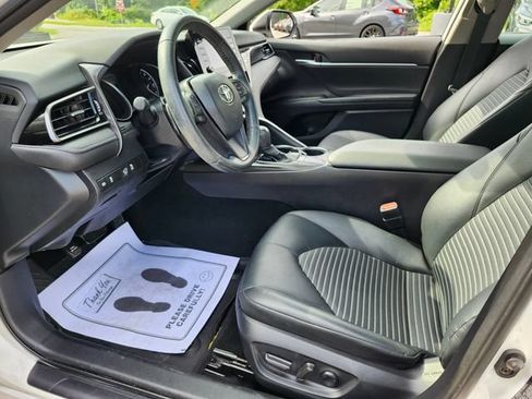 Used 2023 Toyota Camry SE w/ Blackout Package (TMS) FWD image 11