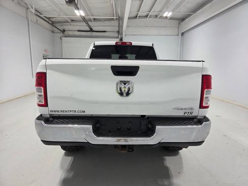 Used 2022 RAM 2500 Tradesman w/ Chrome Appearance Group AWD/4WD image 8