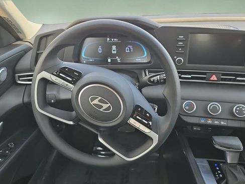 New 2026 Hyundai Elantra SE FWD image 12