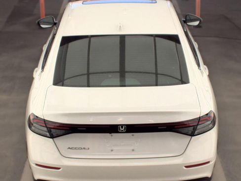 Used 2023 Honda Accord EX image 6