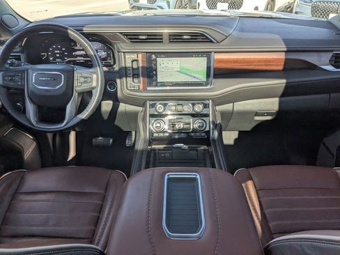 Used 2023 GMC Yukon XL Denali Ultimate image 25