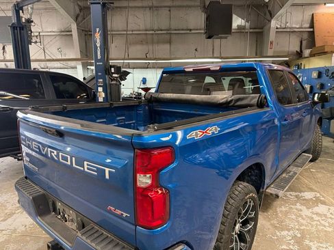 Used 2023 Chevrolet Silverado 1500 RST AWD/4WD image 4