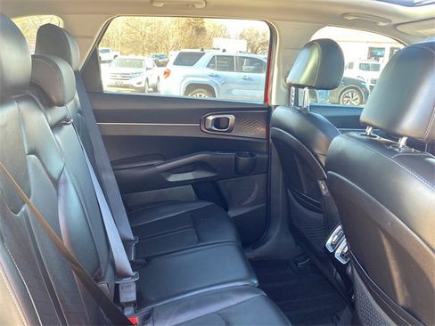 Used 2021 Kia Sorento S w/ Panoramic Sunroof Package image 12