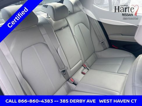 Used 2024 Genesis G70 2.5T image 40