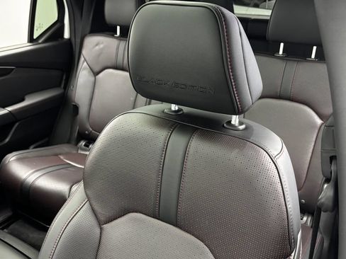 Used 2025 Honda Pilot Black Edition image 21