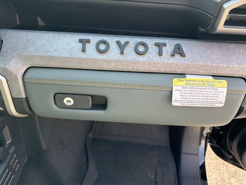 New 2025 Toyota Tacoma Trailhunter image 23