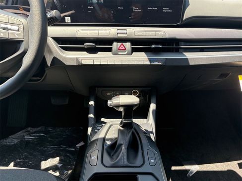 New 2025 Kia K4 LXS image 11