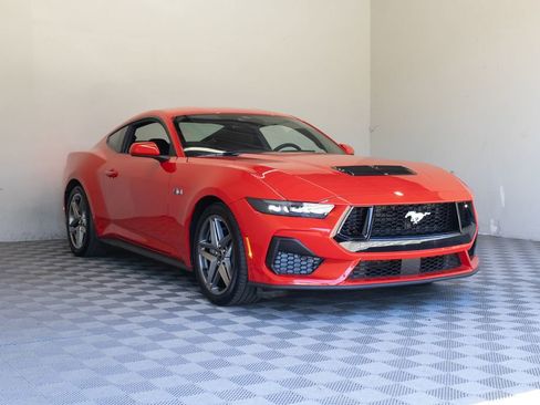 Used 2025 Ford Mustang GT RWD image 6