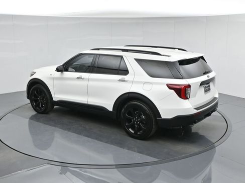 Certified 2023 Ford Explorer ST-Line w/ Class IV Trailer Tow Package image 38
