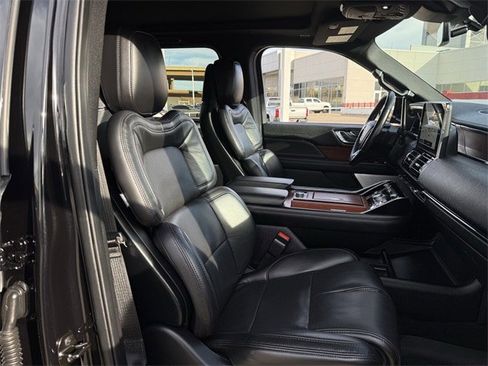 Used 2021 Lincoln Navigator L Reserve image 29