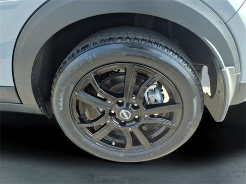 Used 2023 Nissan Kicks SR w/ SR Premium Package image 13