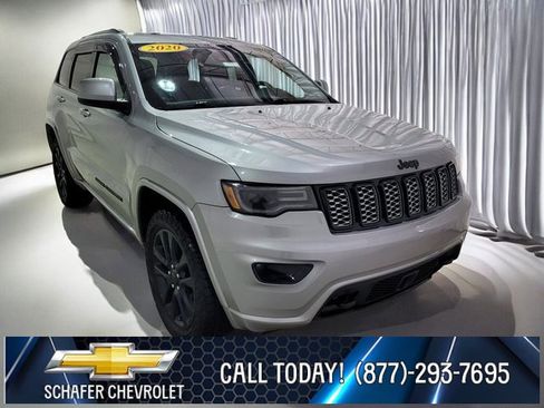 Used 2020 Jeep Grand Cherokee Altitude image 17