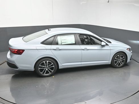 Used 2026 Volkswagen Jetta Sport FWD image 47