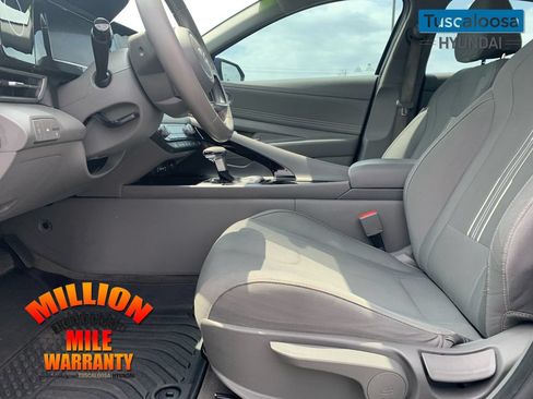 Used 2021 Hyundai Elantra SEL w/ Convenience Package FWD image 23
