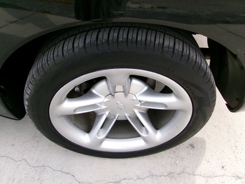 Used 2003 Chevrolet SSR w/ Preferred Equipment Group image 9