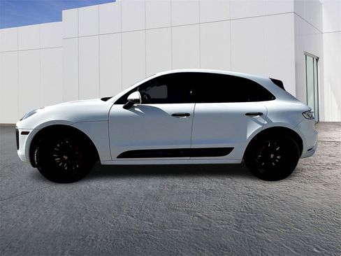 Used 2023 Porsche Macan GTS image 2