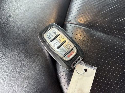 Used 2020 Chrysler Voyager Lxi image 48