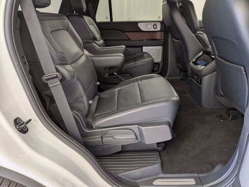 Used 2023 Lincoln Navigator Reserve AWD/4WD image 35