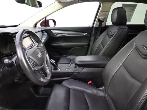 Used 2017 Cadillac XT5 Luxury w/ Driver Awareness Package AWD/4WD image 13