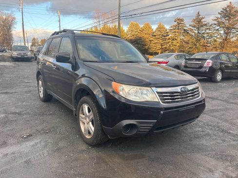 Used 2010 Subaru Forester 2.5X Premium image 2