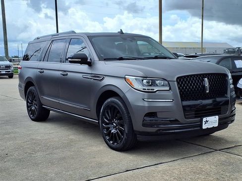 Used 2024 Lincoln Navigator L Black Label AWD/4WD image 4
